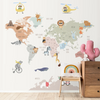Papier peint élégant avec carte du monde et animaux safari pour chambre d'enfant