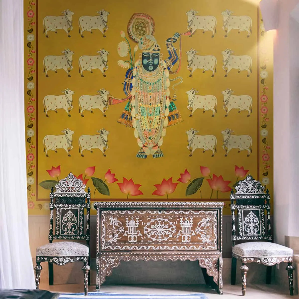 Pichwai Shrinathji Room Wallpaper With Cows