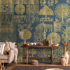 Geet Madhubani-Tapete in blauen und goldenen Farben