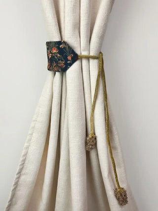 Rustic Flors  Curtain Tieback