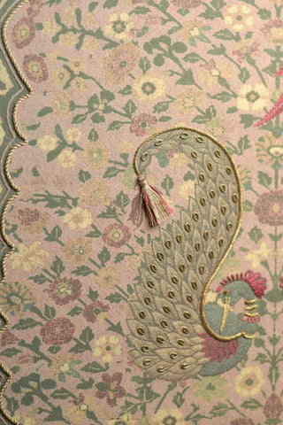 Décoration murale brodée européenne Grace Embrace